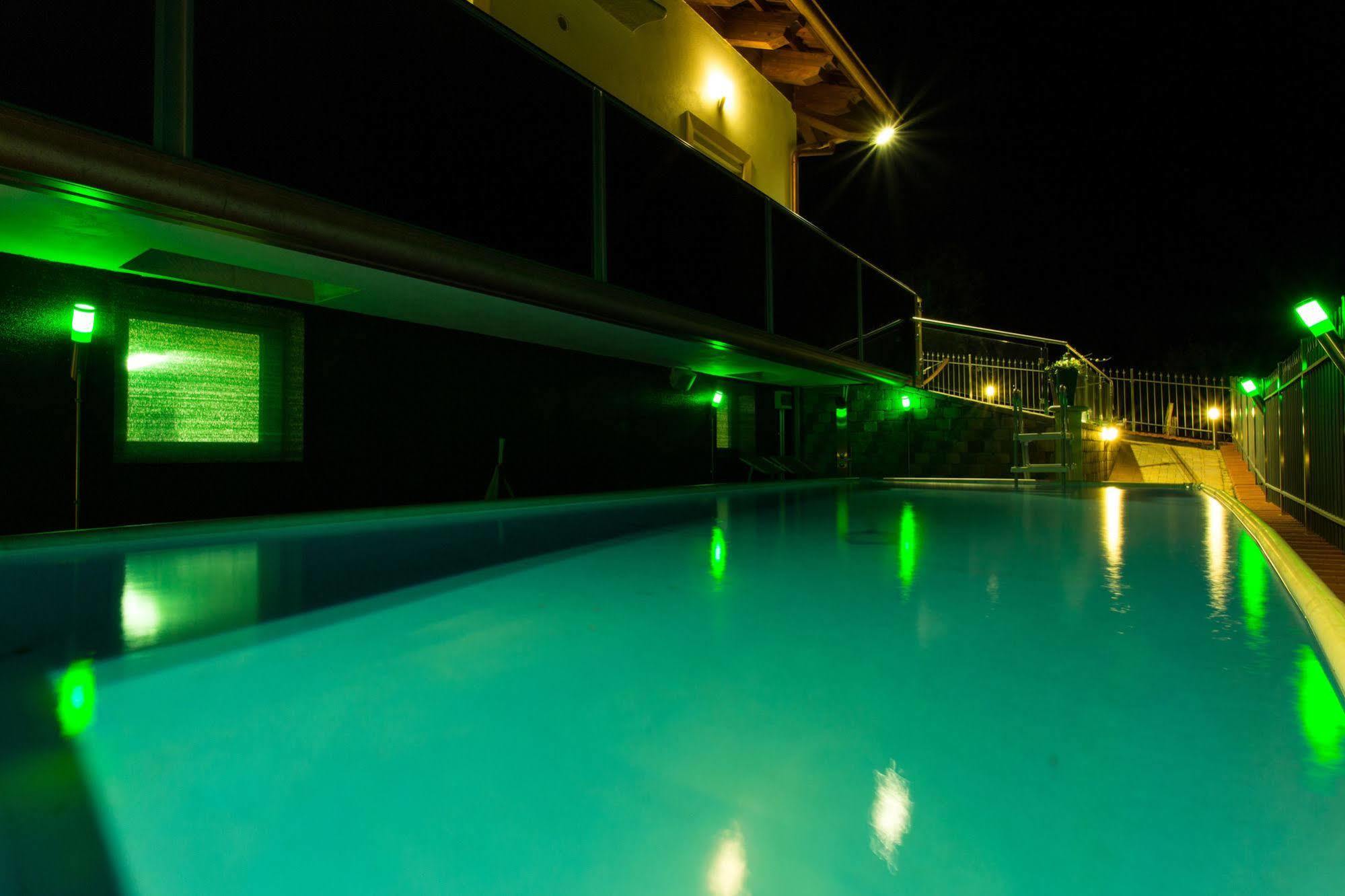 Wellness Suite Na' Canuna' Roddi Eksteriør billede